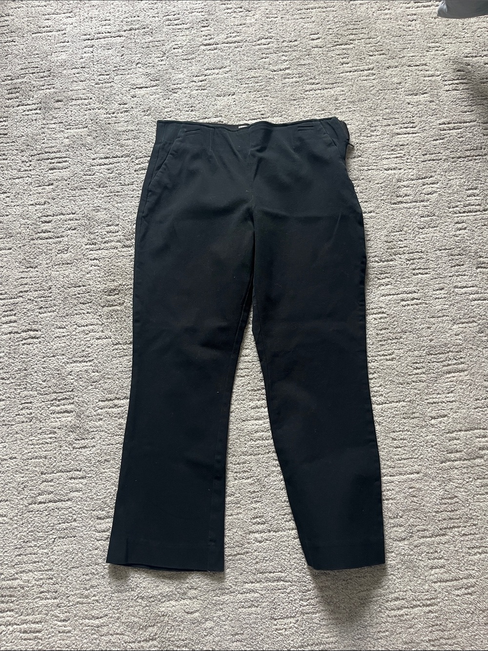 GAP Black Capris